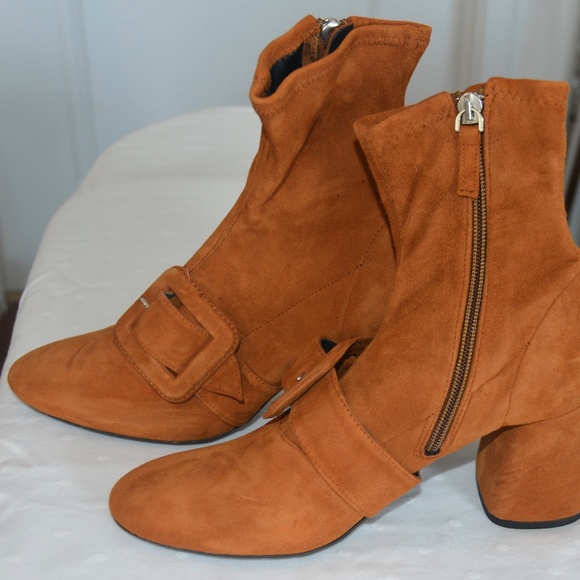 Uterque Shoes - Uterque ankle boots - Brand New !